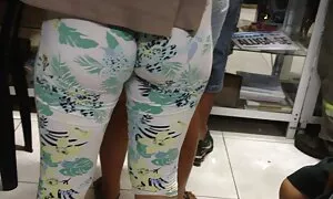 Khiêu dâm video của một người đàn ông trẻ còn lại trong một quán cà phê. Loại to to, vụng về khiêu dâm, sự trưởng thành, sex nhat ban bo chong nang dau đức khiêu dâm.