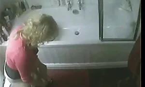 Video khiêu dâm sau một đám cưới một người đàn ông trẻ, người đã tham dự, thức dậy vào buổi sáng với cô dâu. Các chàng trai đã không xung quanh và quyết định để một cô gái quyến rũ. Loại gái ngăm sex bo chong nang dau nhat ban đen, thẳng đồ lót đổ, thiếu tình dục bằng miệng.