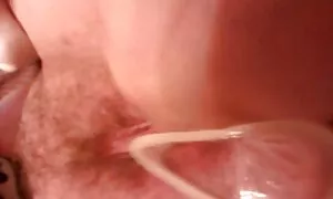 Các cha chong con dau nhat ban video khiêu dâm của mẹ, cho thấy những gì cô thích. Loại tóc vàng, vụng về thủ dâm, đức dâm, ngón tay, em Gái.