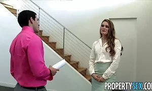 Khiêu dâm trai đổ dầu hoàn toàn trên chó cái, phimsex nhat ban bo chong nang dau cô gái hậu môn. Loại Đít To ngăm đen.